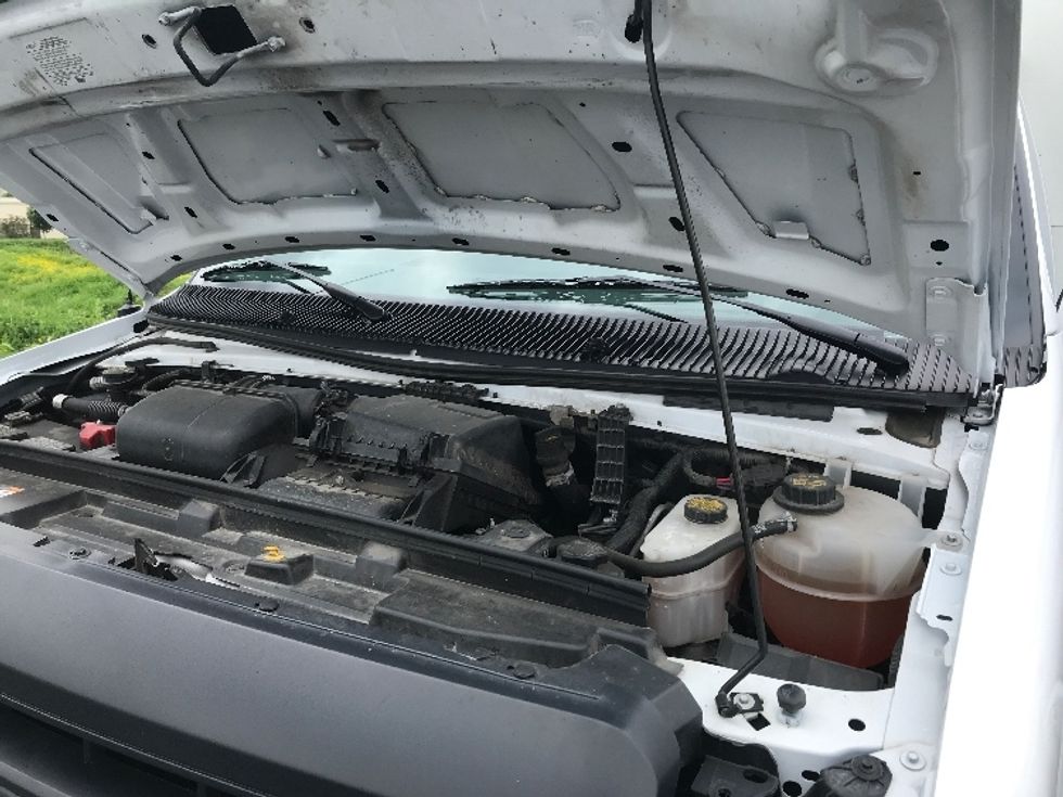 Light Duty Box Truck-Light and Medium Duty Trucks-Ford-2022-E350-Omaha-NE-90,570\n\t\tmiles-$ 31,750 - Image 24