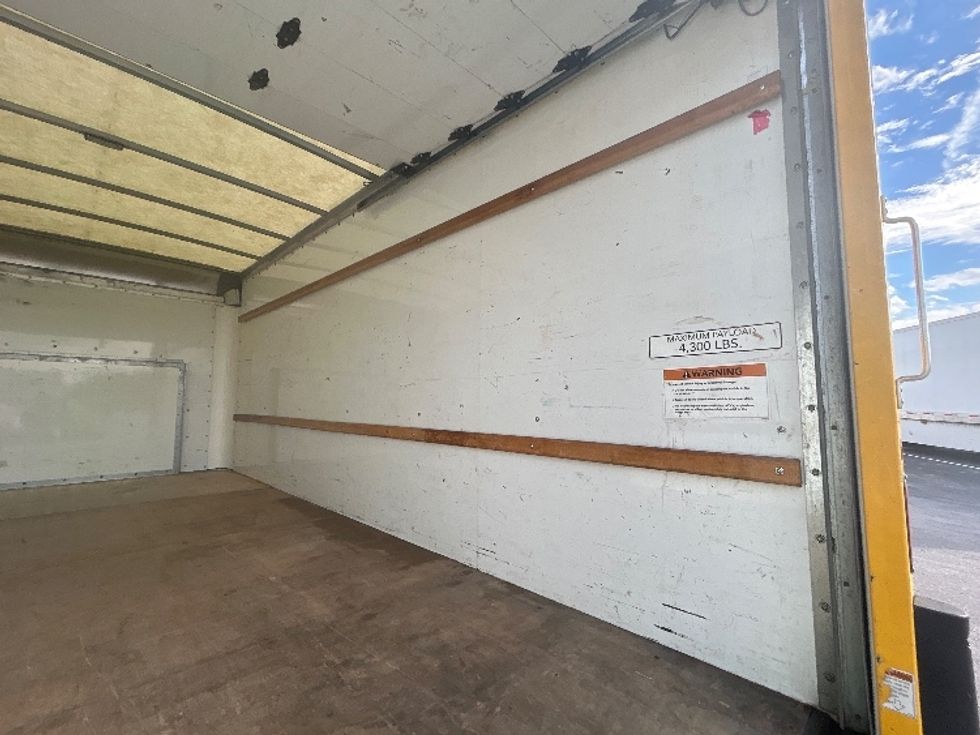 Light Duty Box Truck-Light and Medium Duty Trucks-Ford-2022-E350-Orlando-FL-101,773\n\t\tmiles-$ 28,750 - Image 12