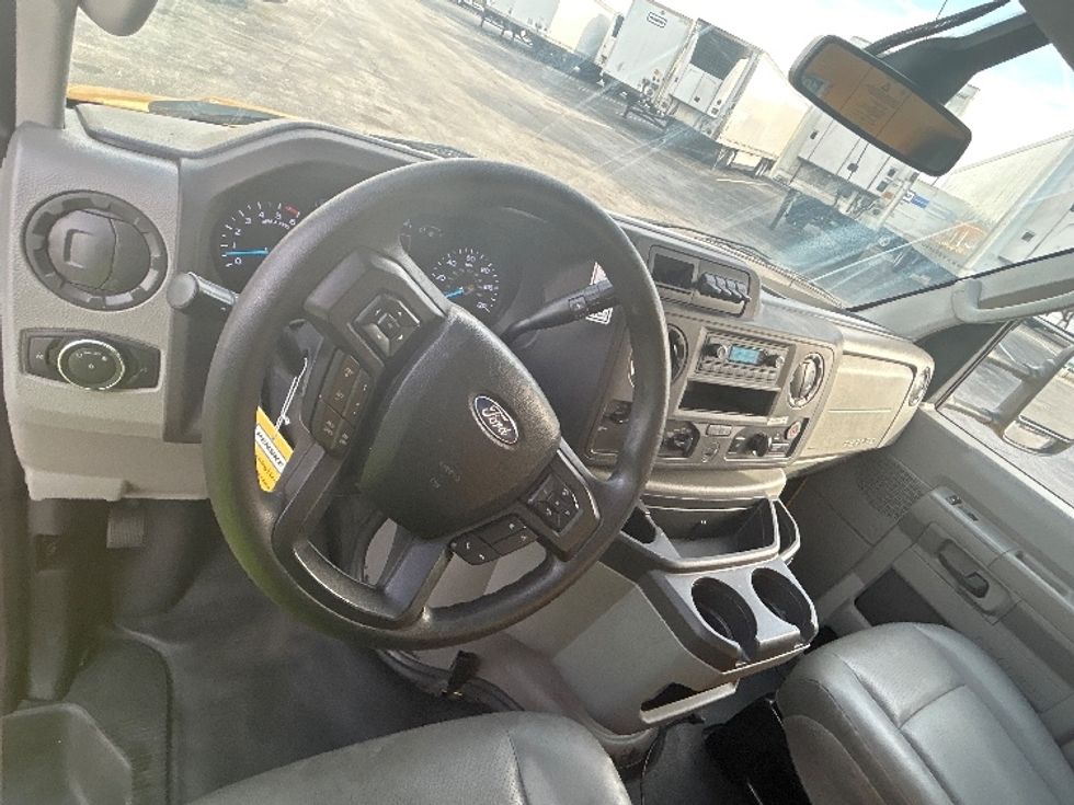 Light Duty Box Truck-Light and Medium Duty Trucks-Ford-2022-E350-Orlando-FL-101,773\n\t\tmiles-$ 28,750 - Image 18