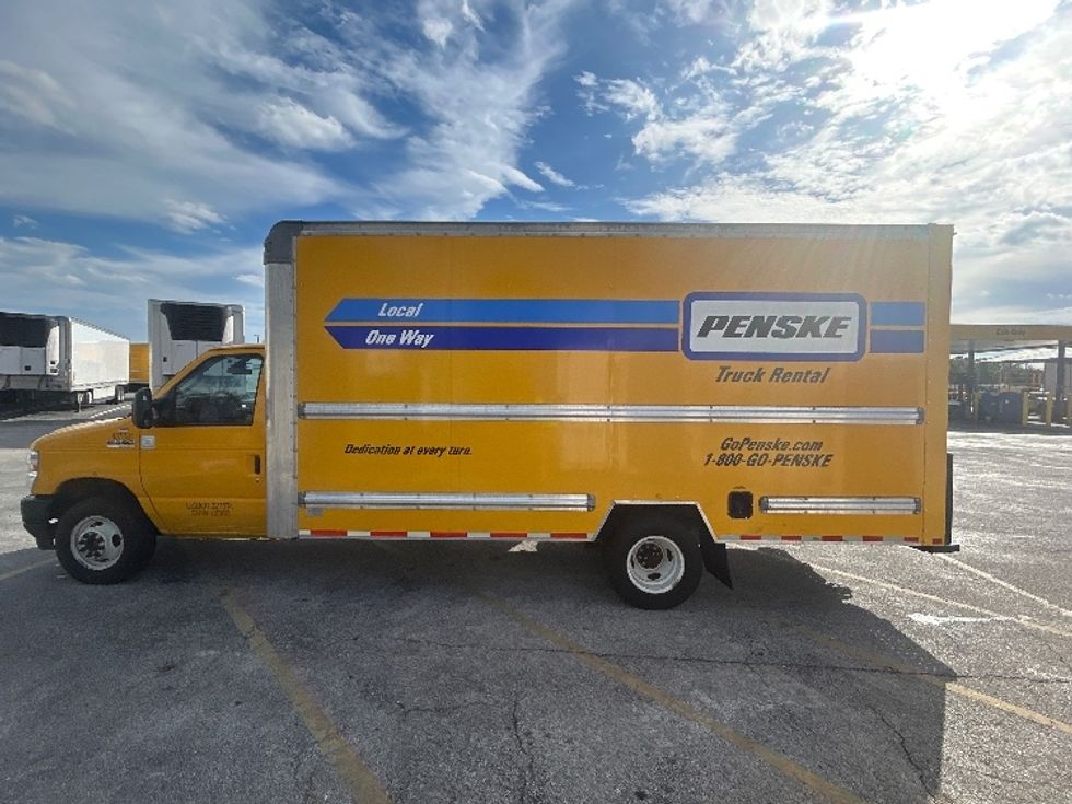 Light Duty Box Truck-Light and Medium Duty Trucks-Ford-2022-E350-Orlando-FL-101,773\n\t\tmiles-$ 28,750 - Image 4