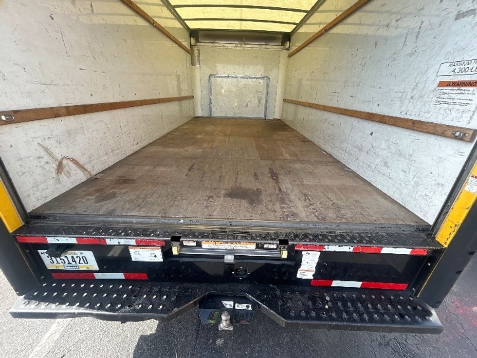 Light Duty Box Truck-Light and Medium Duty Trucks-Ford-2022-E350-Orlando-FL-94,316\n\t\tmiles-$ 29,750 - Image 10