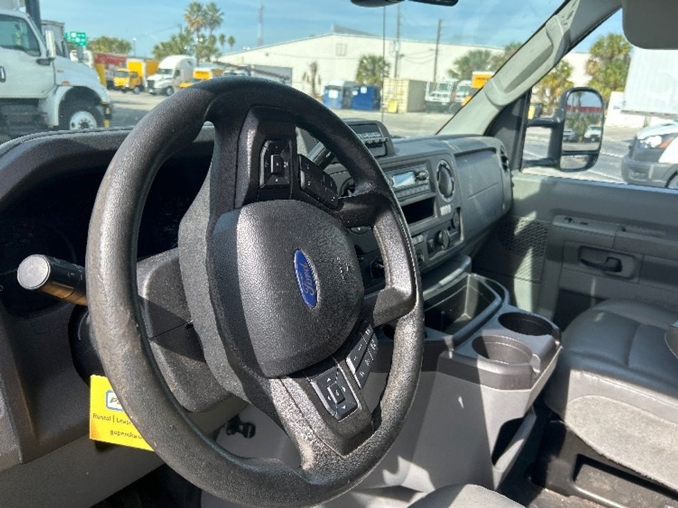 Light Duty Box Truck-Light and Medium Duty Trucks-Ford-2022-E350-Orlando-FL-94,316\n\t\tmiles-$ 29,750 - Image 17