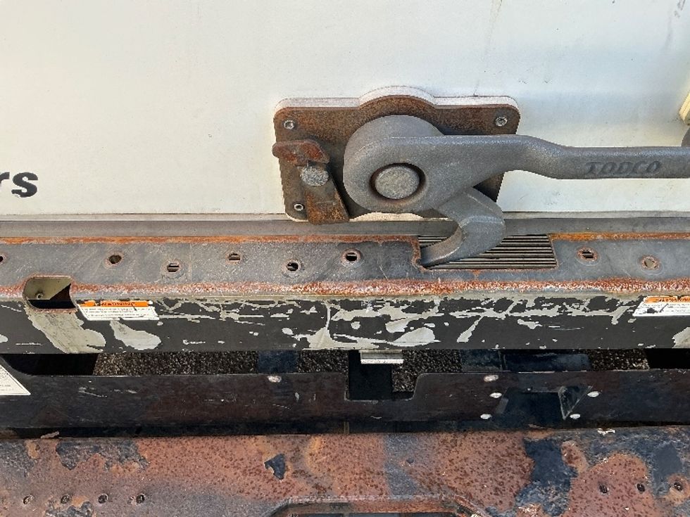 Light Duty Box Truck-Light and Medium Duty Trucks-Ford-2022-E350-Orlando-FL-98,790\n\t\tmiles-$ 32,500 - Image 28