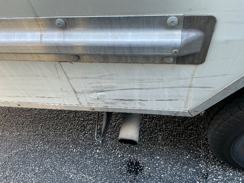 Light Duty Box Truck-Light and Medium Duty Trucks-Ford-2022-E350-Orlando-FL-98,790\n\t\tmiles-$ 32,500 - Image 30