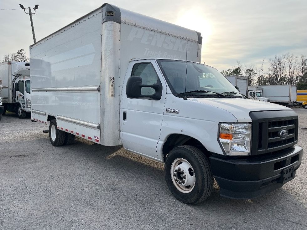 Light Duty Box Truck-Light and Medium Duty Trucks-Ford-2022-E350-Panama City-FL-101,715\n\t\tmiles-$ 32,000 - Image 1