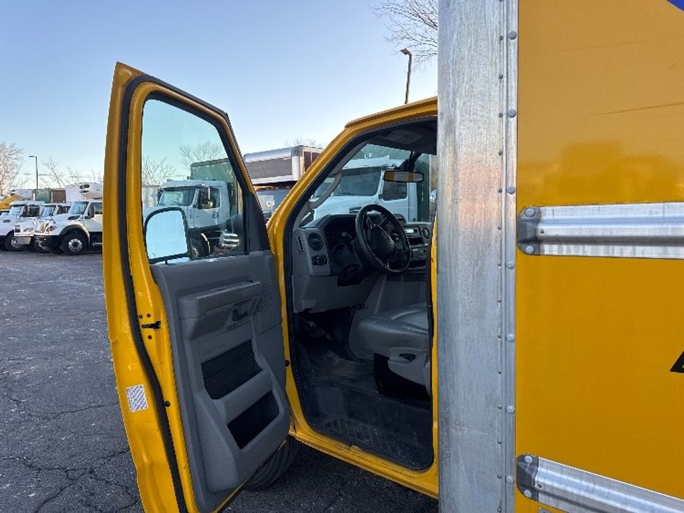 Light Duty Box Truck-Light and Medium Duty Trucks-Ford-2022-E350-Parsippany-NJ-107,959\n\t\tmiles-$ 25,250 - Image 15