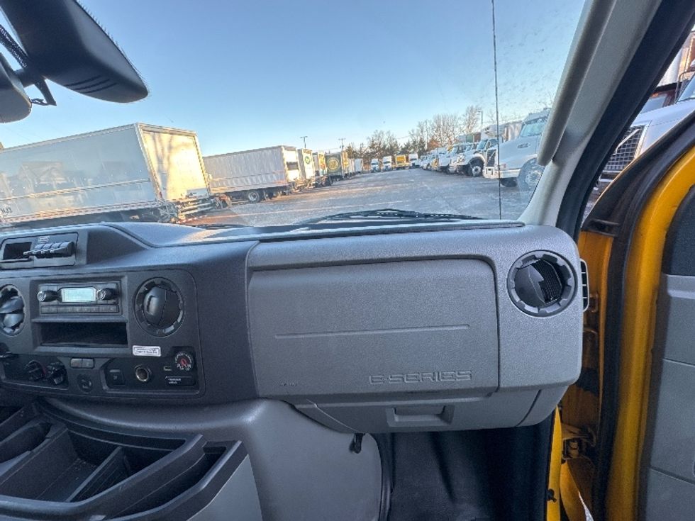 Light Duty Box Truck-Light and Medium Duty Trucks-Ford-2022-E350-Parsippany-NJ-107,959\n\t\tmiles-$ 25,250 - Image 20