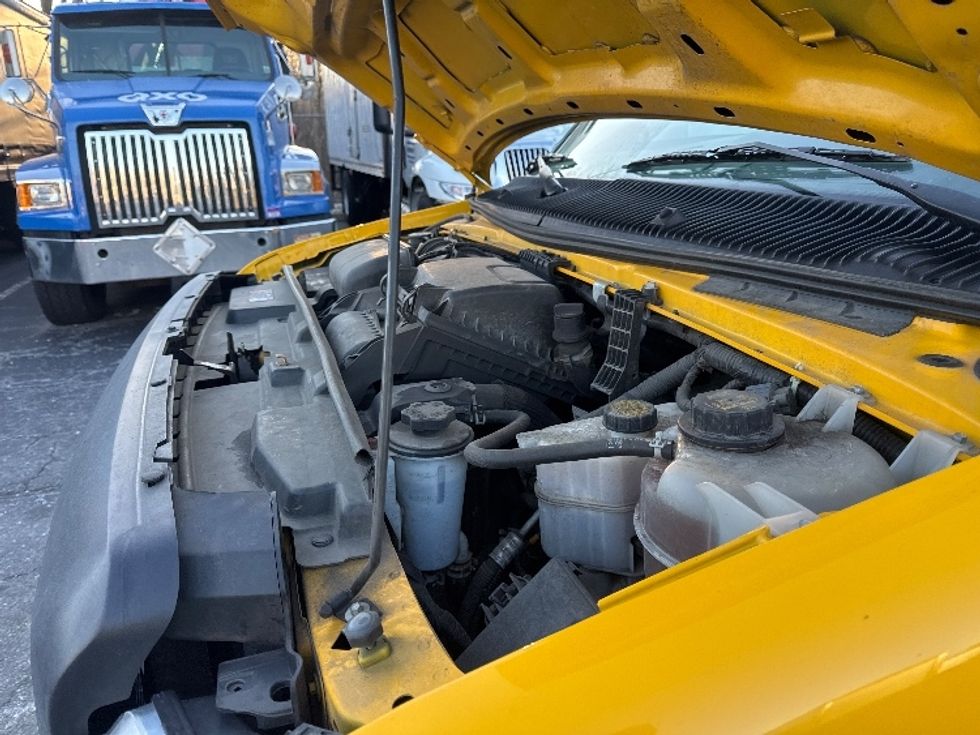 Light Duty Box Truck-Light and Medium Duty Trucks-Ford-2022-E350-Parsippany-NJ-107,959\n\t\tmiles-$ 25,250 - Image 23