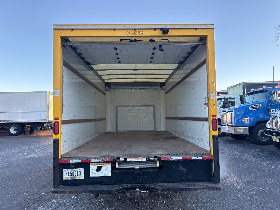 Light Duty Box Truck-Light and Medium Duty Trucks-Ford-2022-E350-Parsippany-NJ-107,959\n\t\tmiles-$ 25,250 - Image 8