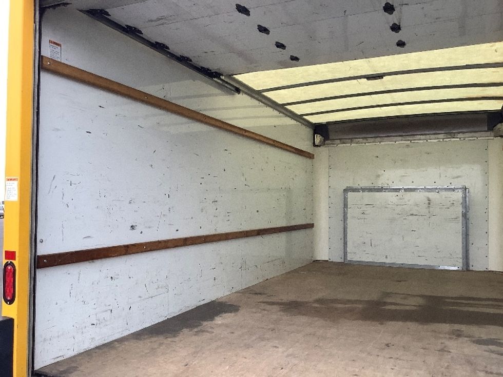 Light Duty Box Truck-Light and Medium Duty Trucks-Ford-2022-E350-Pasco-WA-87,063\n\t\tmiles-$ 30,750 - Image 11