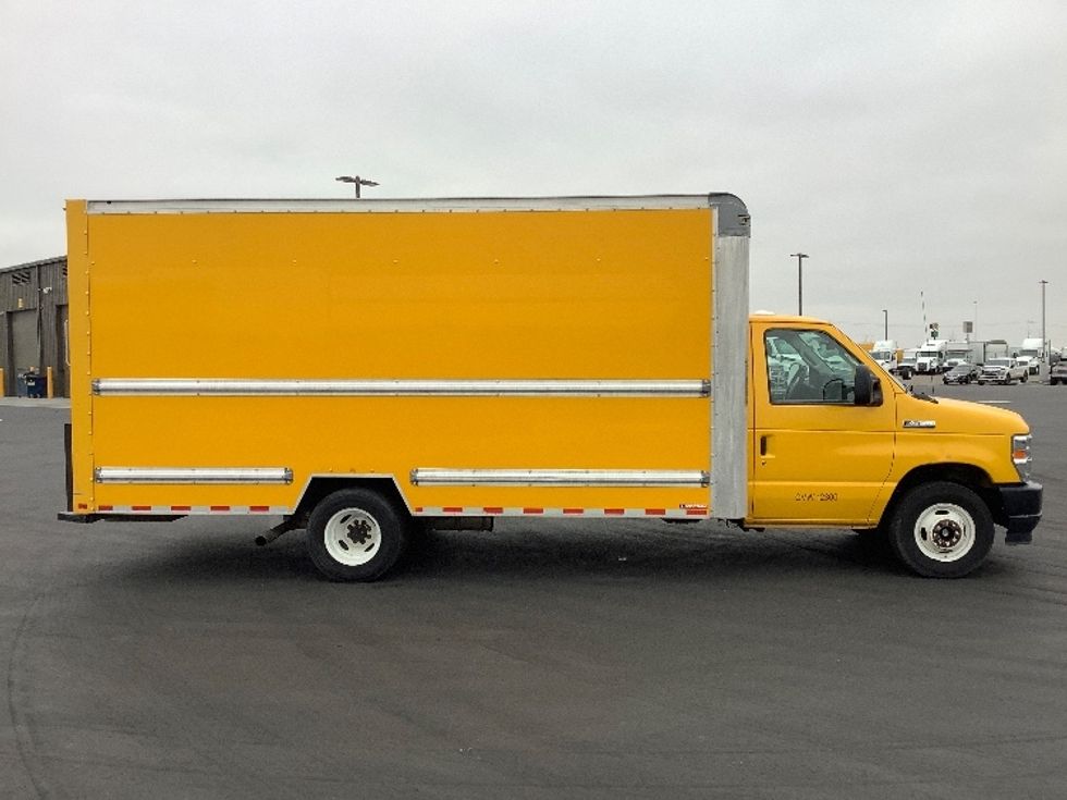 Light Duty Box Truck-Light and Medium Duty Trucks-Ford-2022-E350-Pasco-WA-87,063\n\t\tmiles-$ 30,750 - Image 15
