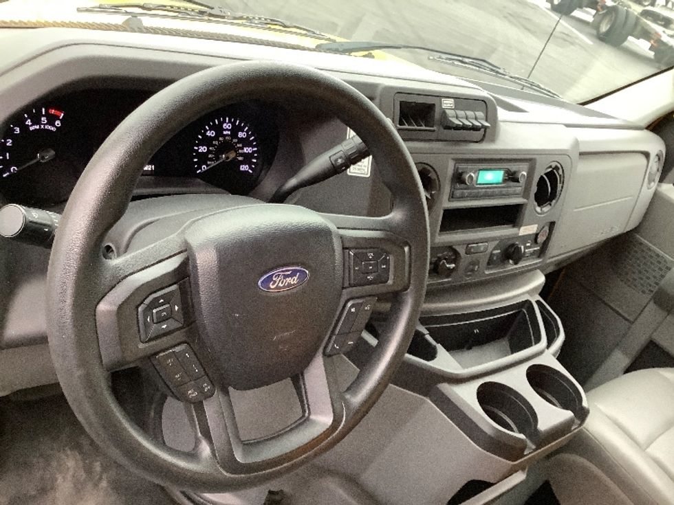 Light Duty Box Truck-Light and Medium Duty Trucks-Ford-2022-E350-Pasco-WA-87,063\n\t\tmiles-$ 30,750 - Image 17