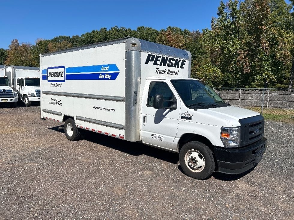 Light Duty Box Truck-Light and Medium Duty Trucks-Ford-2022-E350-Pennsauken-NJ-110,891\n\t\tmiles-$ 27,750 - Image 1