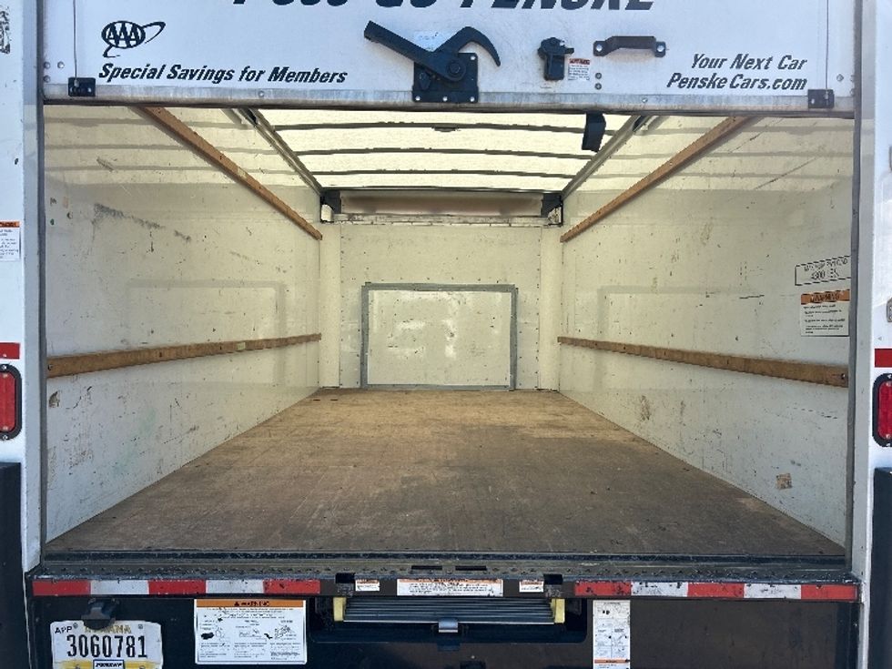 Light Duty Box Truck-Light and Medium Duty Trucks-Ford-2022-E350-Pennsauken-NJ-110,891\n\t\tmiles-$ 27,750 - Image 6