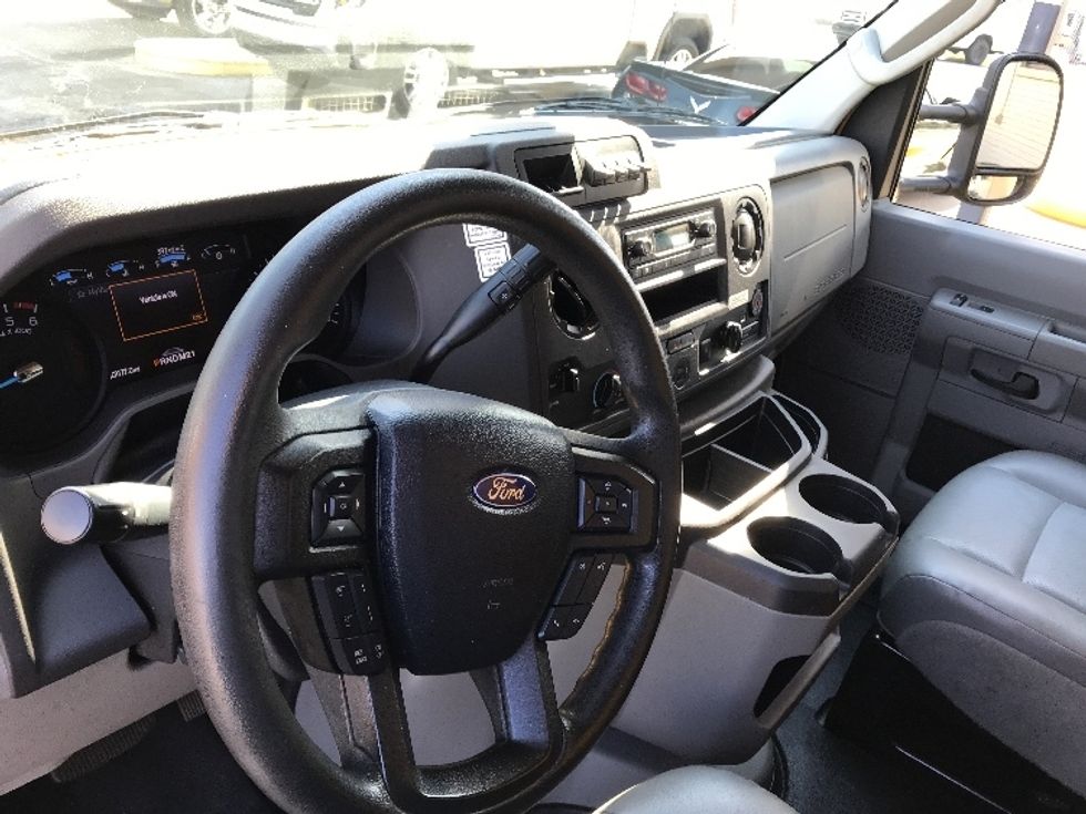 Light Duty Box Truck-Light and Medium Duty Trucks-Ford-2022-E350-Pensacola-FL-102,324\n\t\tmiles-$ 27,500 - Image 18