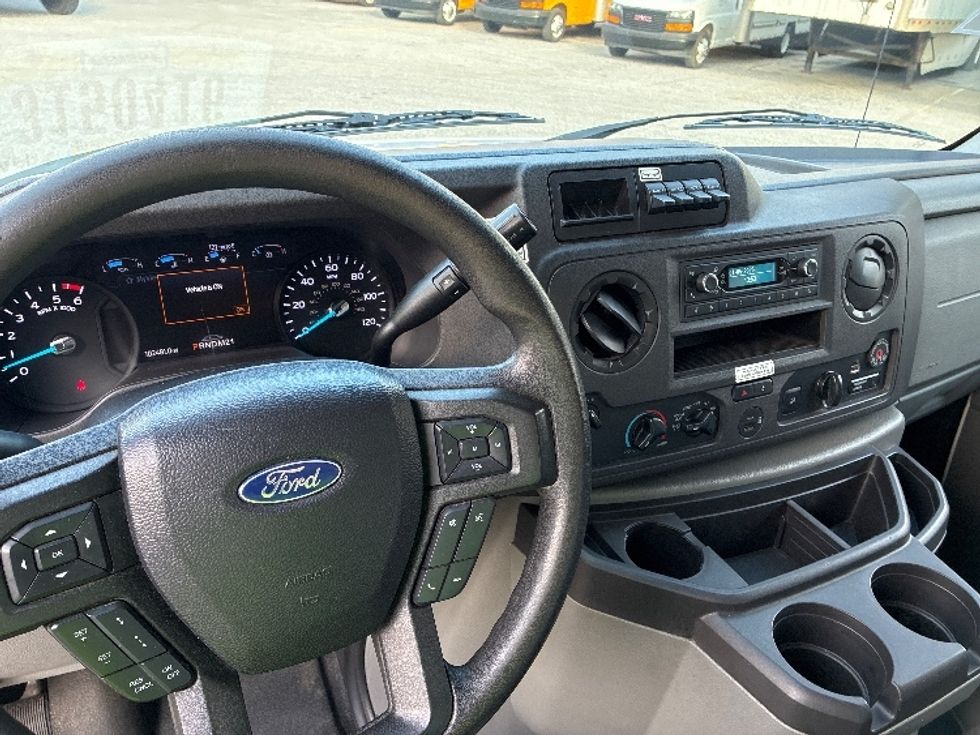 Light Duty Box Truck-Light and Medium Duty Trucks-Ford-2022-E350-Pensacola-FL-102,483\n\t\tmiles-$ 31,750 - Image 18