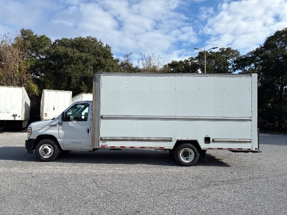 Light Duty Box Truck-Light and Medium Duty Trucks-Ford-2022-E350-Pensacola-FL-102,483\n\t\tmiles-$ 31,750 - Image 4