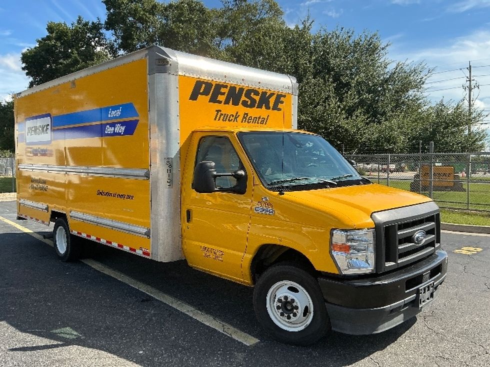 2019 Isuzu NPR photo 12