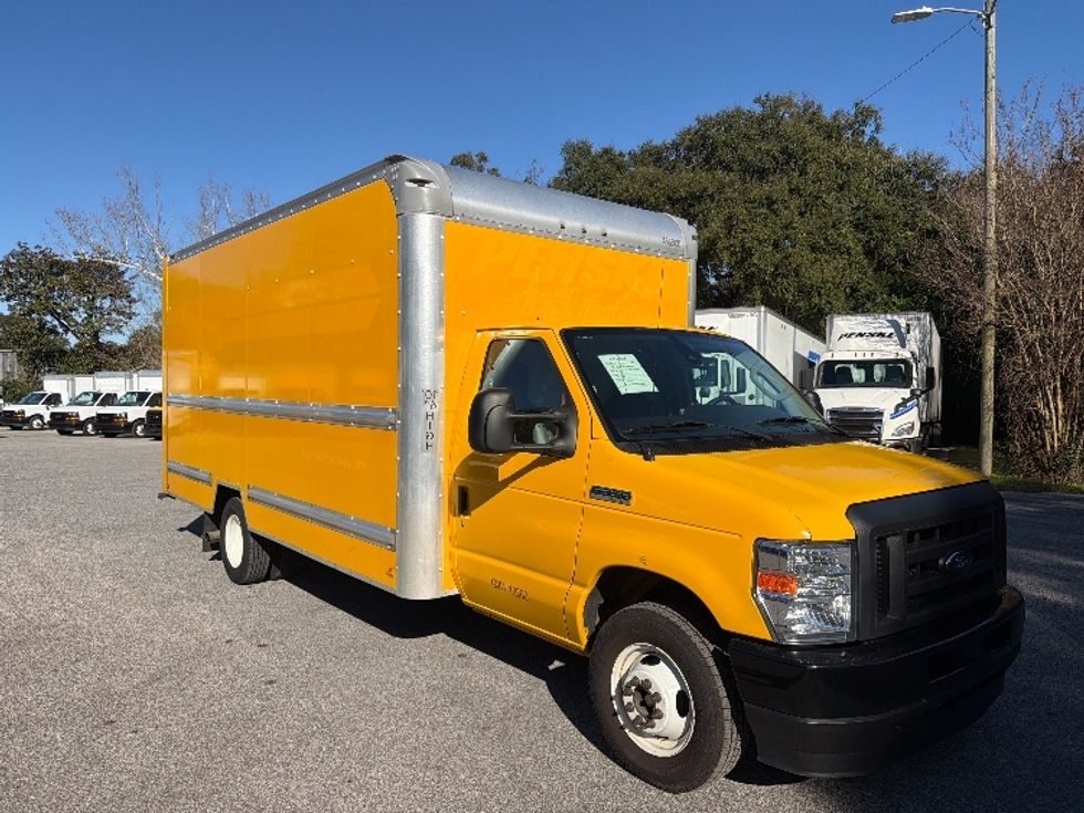Light Duty Box Truck-Light and Medium Duty Trucks-Ford-2022-E350-Pensacola-FL-89,348\n\t\tmiles-$ 30,500 - Image 1