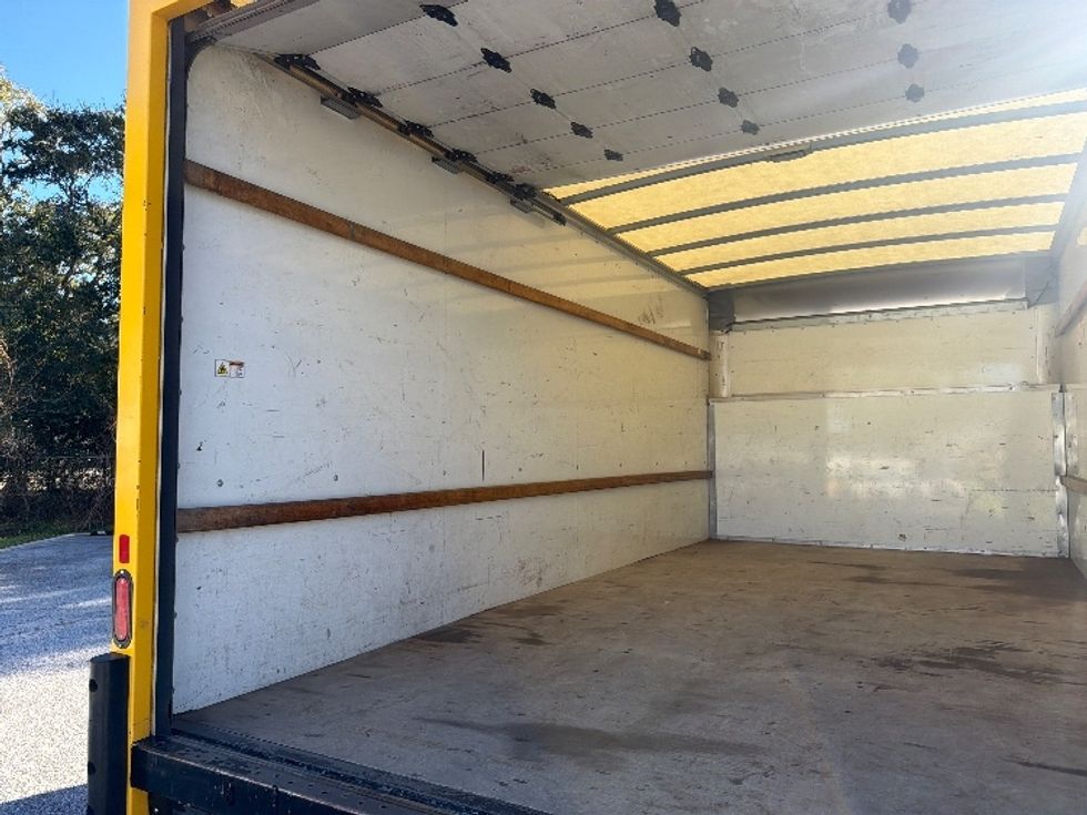 Light Duty Box Truck-Light and Medium Duty Trucks-Ford-2022-E350-Pensacola-FL-89,348\n\t\tmiles-$ 30,500 - Image 11