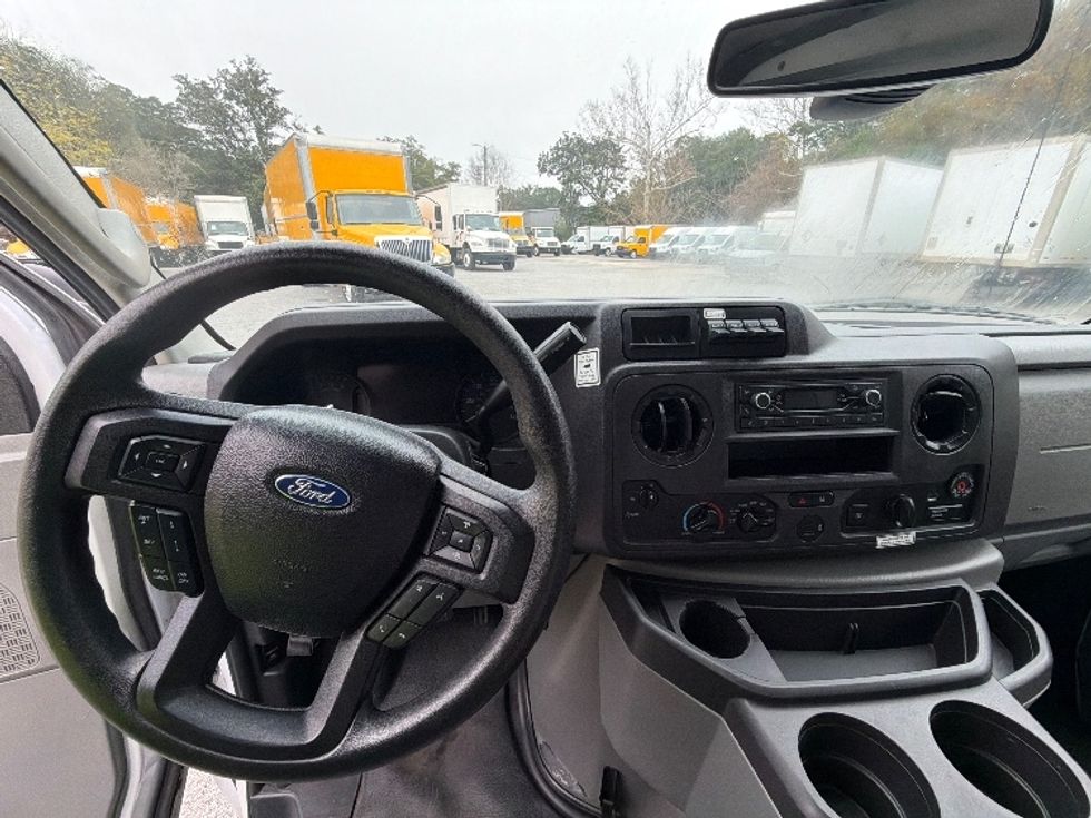 Light Duty Box Truck-Light and Medium Duty Trucks-Ford-2022-E350-Pensacola-FL-94,050\n\t\tmiles-$ 33,000 - Image 18