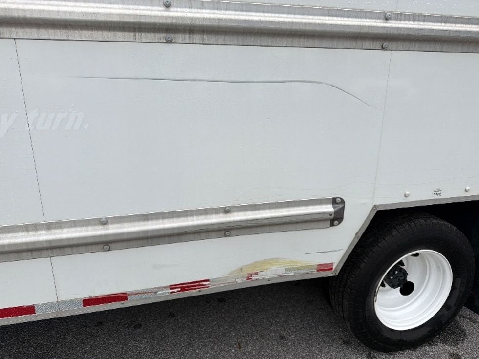Light Duty Box Truck-Light and Medium Duty Trucks-Ford-2022-E350-Pensacola-FL-94,050\n\t\tmiles-$ 33,000 - Image 25