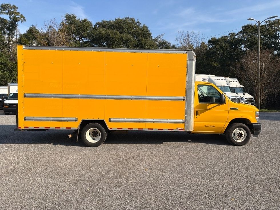 Light Duty Box Truck-Light and Medium Duty Trucks-Ford-2022-E350-Pensacola-FL-94,722\n\t\tmiles-$ 29,750 - Image 15