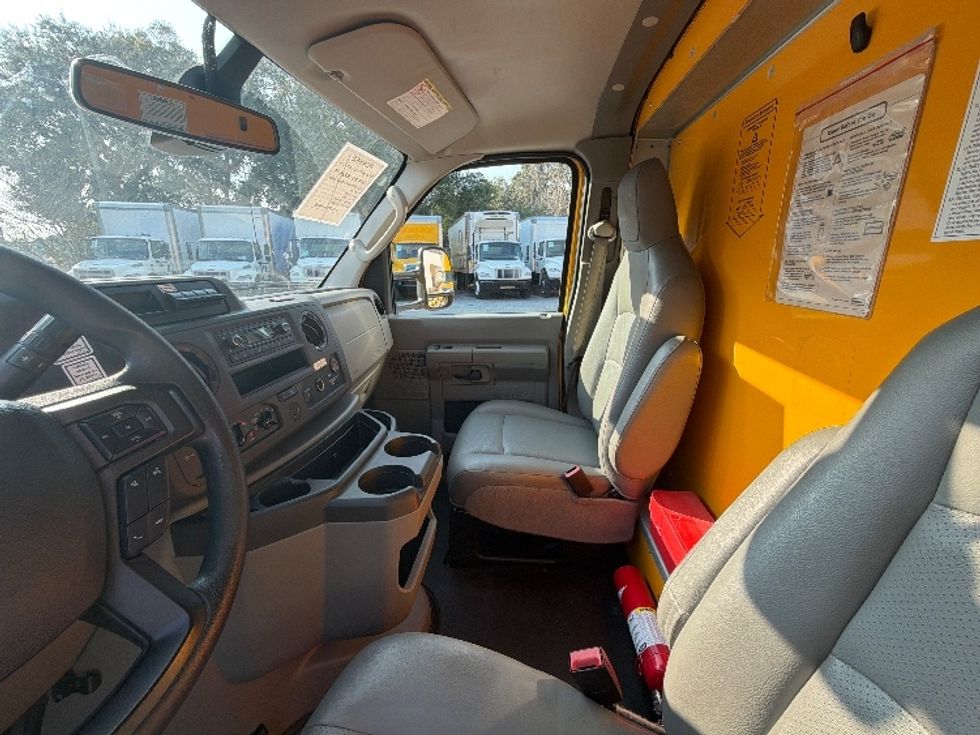 Light Duty Box Truck-Light and Medium Duty Trucks-Ford-2022-E350-Pensacola-FL-94,722\n\t\tmiles-$ 29,750 - Image 19