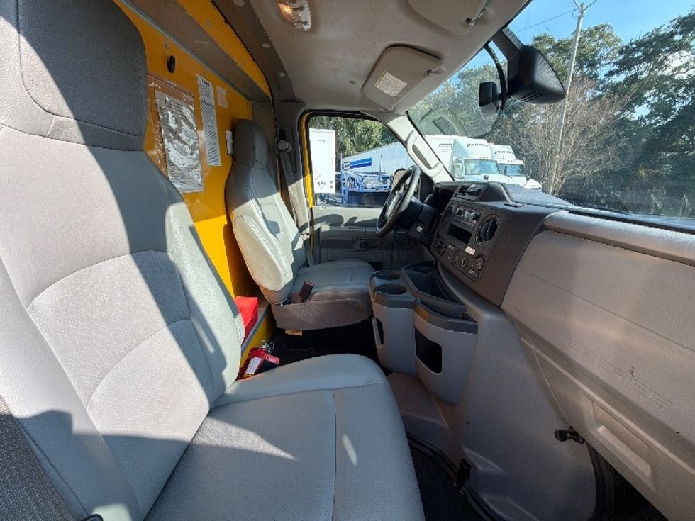 Light Duty Box Truck-Light and Medium Duty Trucks-Ford-2022-E350-Pensacola-FL-94,722\n\t\tmiles-$ 29,750 - Image 22