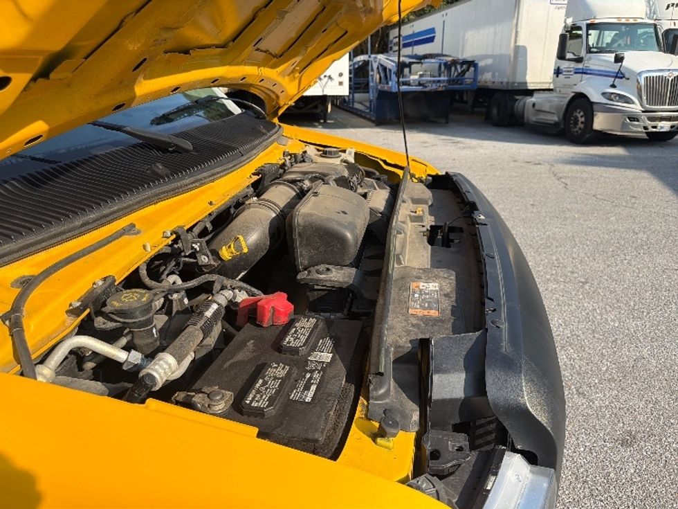 Light Duty Box Truck-Light and Medium Duty Trucks-Ford-2022-E350-Pensacola-FL-94,722\n\t\tmiles-$ 29,750 - Image 23