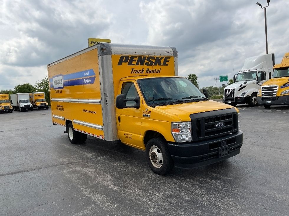 Light Duty Box Truck-Light and Medium Duty Trucks-Ford-2022-E350-Perrysburg-OH-109,689\n\t\tmiles-$ 24,000 - Image 1