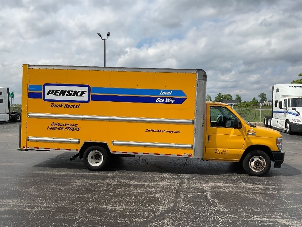Light Duty Box Truck-Light and Medium Duty Trucks-Ford-2022-E350-Perrysburg-OH-109,689\n\t\tmiles-$ 24,000 - Image 15