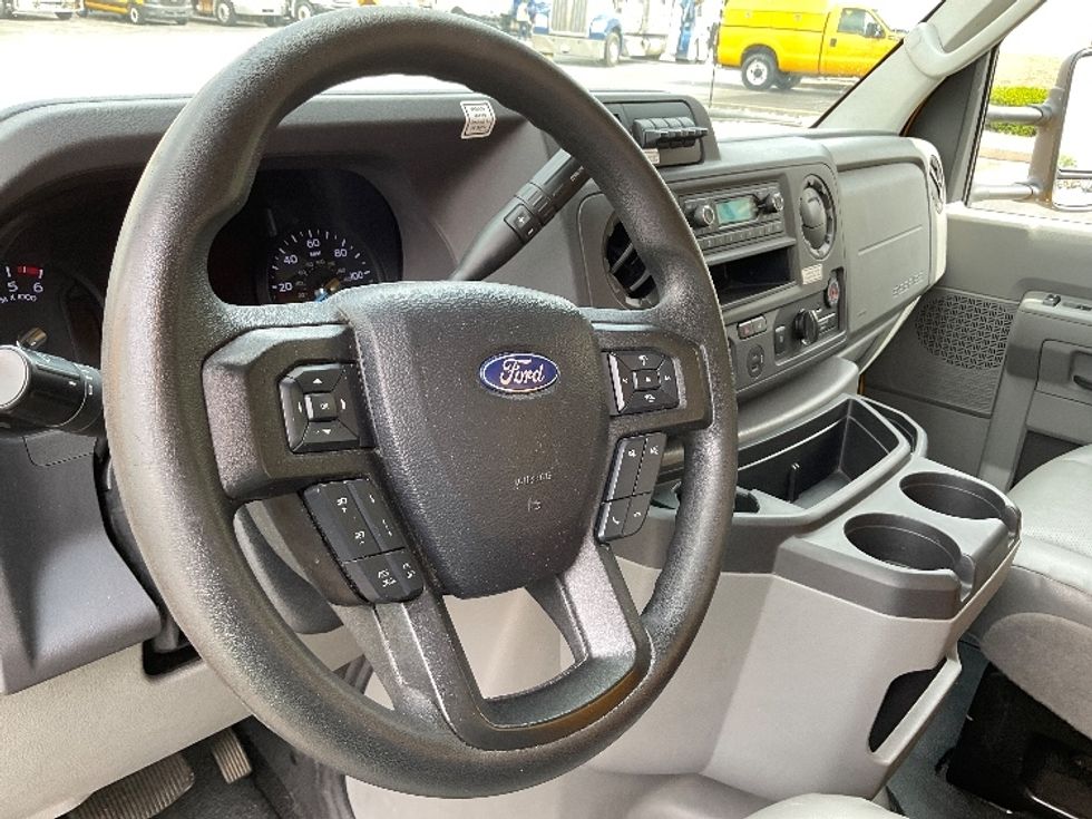 Light Duty Box Truck-Light and Medium Duty Trucks-Ford-2022-E350-Perrysburg-OH-109,689\n\t\tmiles-$ 24,000 - Image 17