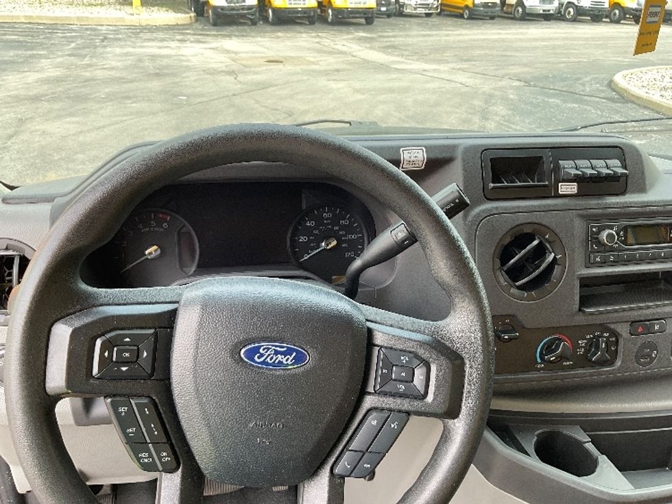 Light Duty Box Truck-Light and Medium Duty Trucks-Ford-2022-E350-Perrysburg-OH-109,689\n\t\tmiles-$ 24,000 - Image 18