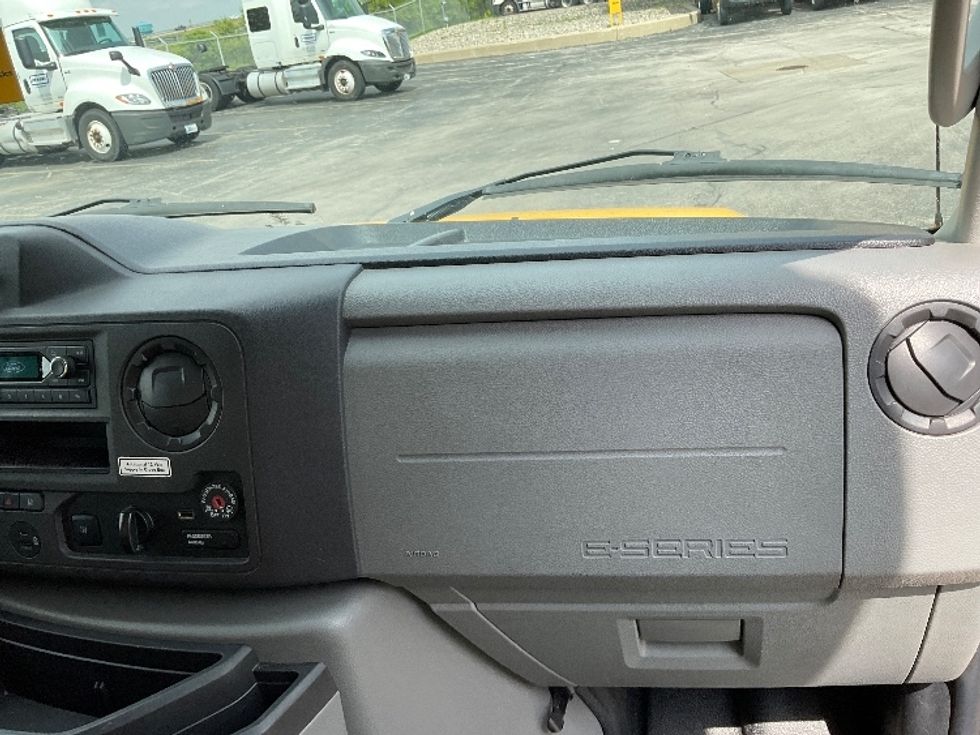 Light Duty Box Truck-Light and Medium Duty Trucks-Ford-2022-E350-Perrysburg-OH-109,689\n\t\tmiles-$ 24,000 - Image 21