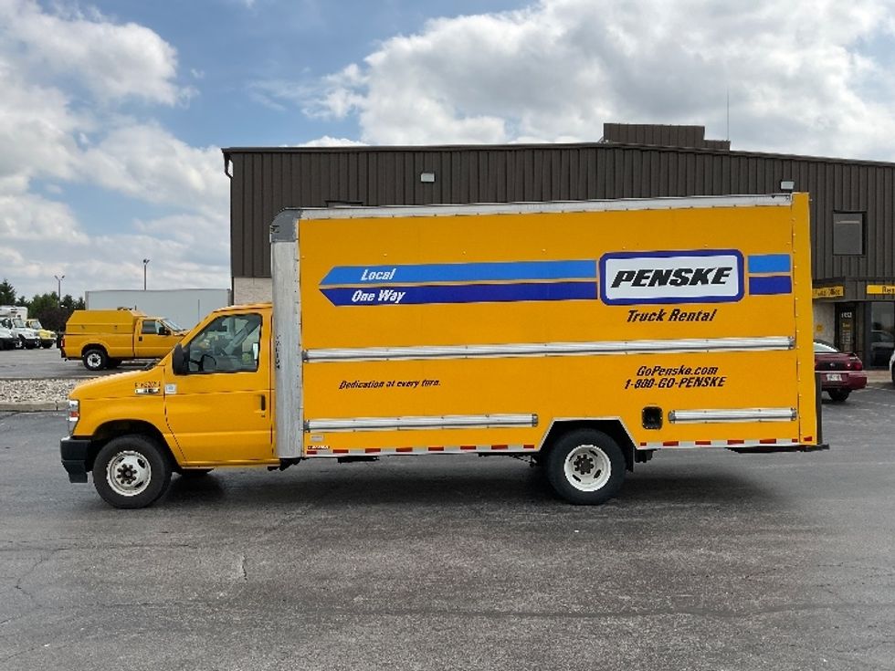 Light Duty Box Truck-Light and Medium Duty Trucks-Ford-2022-E350-Perrysburg-OH-109,689\n\t\tmiles-$ 24,000 - Image 4