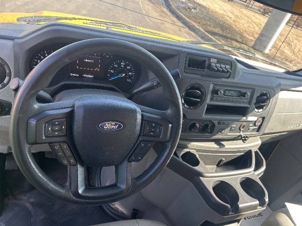 Light Duty Box Truck-Light and Medium Duty Trucks-Ford-2022-E350-Pewaukee-WI-114,091\n\t\tmiles-$ 25,500 - Image 18