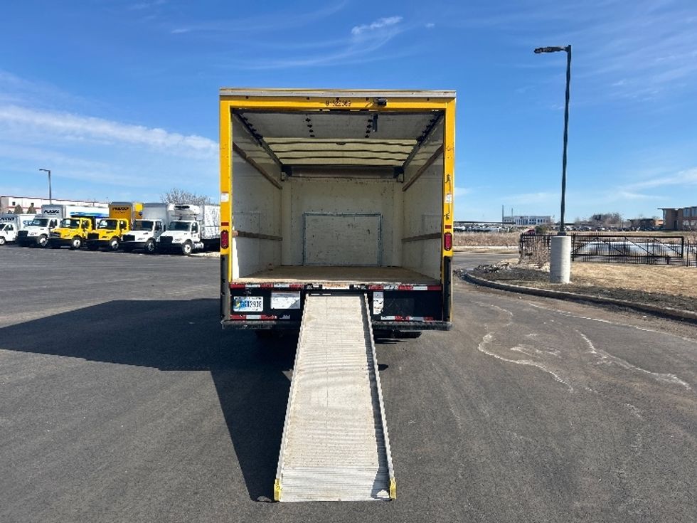 Light Duty Box Truck-Light and Medium Duty Trucks-Ford-2022-E350-Pewaukee-WI-114,091\n\t\tmiles-$ 25,500 - Image 9