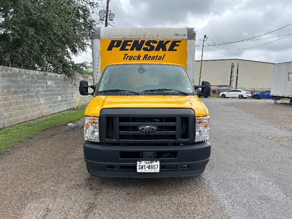Light Duty Box Truck-Light and Medium Duty Trucks-Ford-2022-E350-Pharr-TX-105,320\n\t\tmiles-$ 25,000 - Image 1