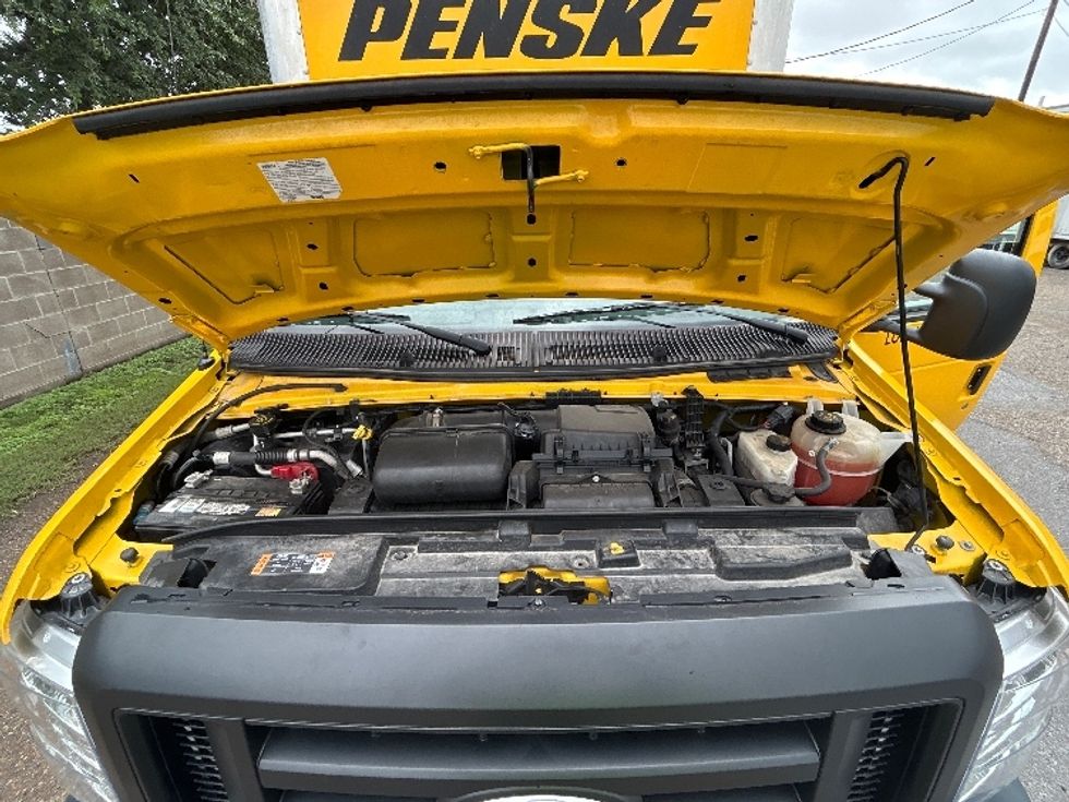 Light Duty Box Truck-Light and Medium Duty Trucks-Ford-2022-E350-Pharr-TX-105,320\n\t\tmiles-$ 25,000 - Image 25