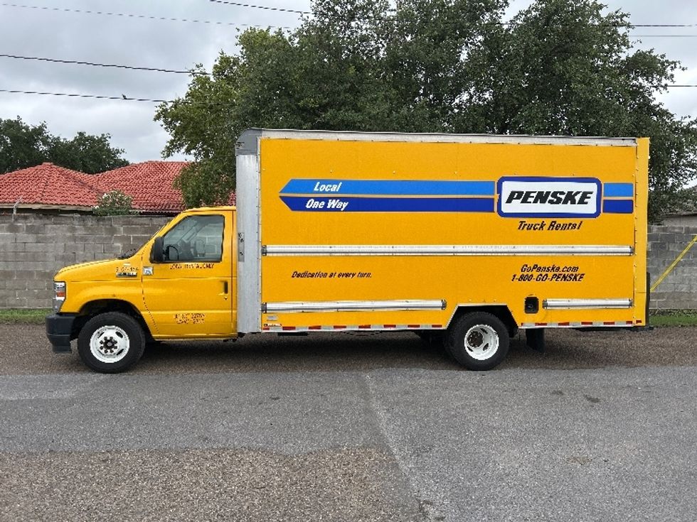 Light Duty Box Truck-Light and Medium Duty Trucks-Ford-2022-E350-Pharr-TX-105,320\n\t\tmiles-$ 25,000 - Image 3