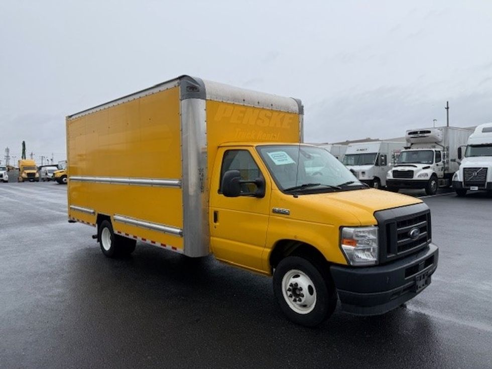 Light Duty Box Truck-Light and Medium Duty Trucks-Ford-2022-E350-Philadelphia-PA-95,330\n\t\tmiles-$ 27,000 - Image 1