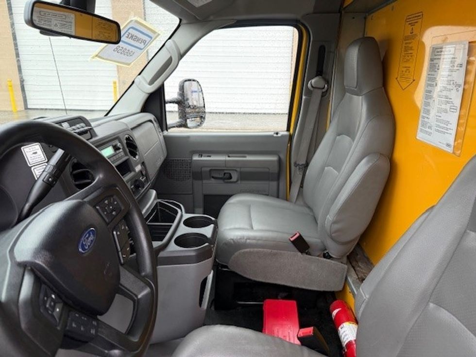 Light Duty Box Truck-Light and Medium Duty Trucks-Ford-2022-E350-Philadelphia-PA-95,330\n\t\tmiles-$ 27,000 - Image 18