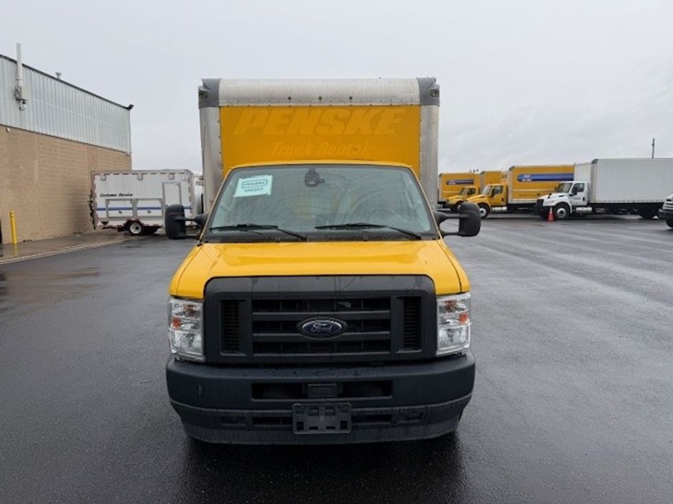Light Duty Box Truck-Light and Medium Duty Trucks-Ford-2022-E350-Philadelphia-PA-95,330\n\t\tmiles-$ 27,000 - Image 2