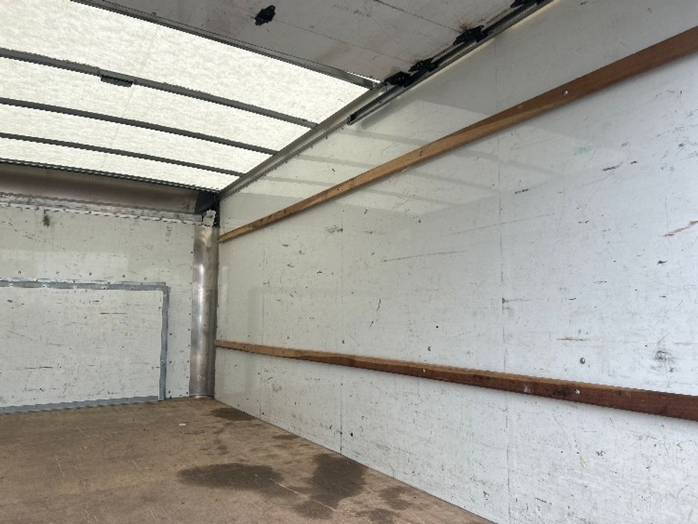 Light Duty Box Truck-Light and Medium Duty Trucks-Ford-2022-E350-Philadelphia-PA-98,520\n\t\tmiles-$ 27,250 - Image 12