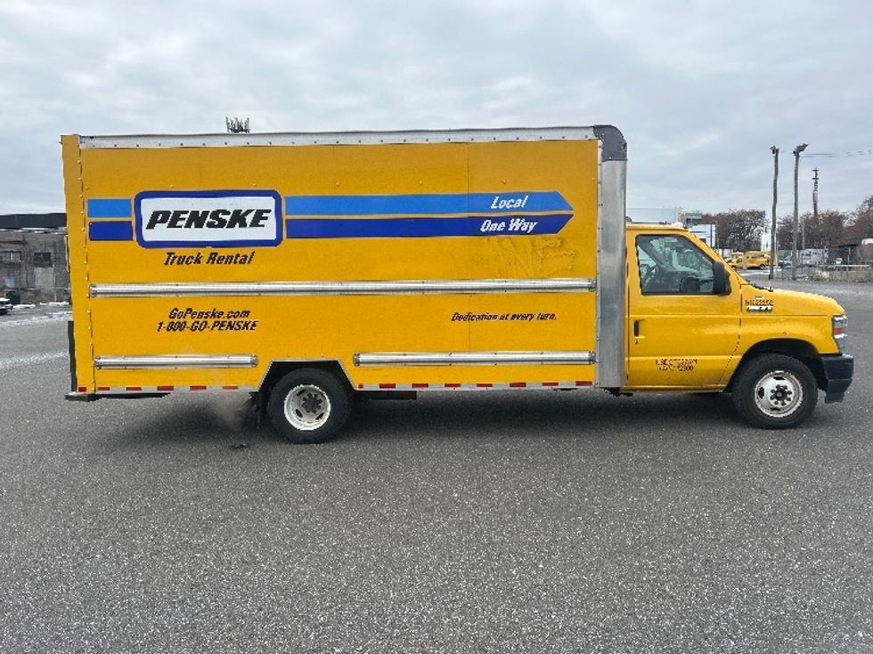 Light Duty Box Truck-Light and Medium Duty Trucks-Ford-2022-E350-Philadelphia-PA-98,520\n\t\tmiles-$ 27,250 - Image 15