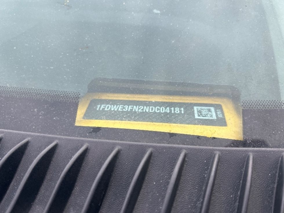 Light Duty Box Truck-Light and Medium Duty Trucks-Ford-2022-E350-Philadelphia-PA-98,520\n\t\tmiles-$ 27,250 - Image 26