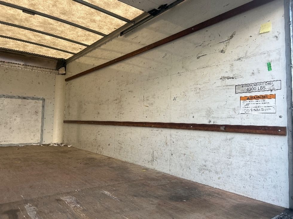 Light Duty Box Truck-Light and Medium Duty Trucks-Ford-2022-E350-Phoenix-AZ-101,620\n\t\tmiles-$ 32,250 - Image 10