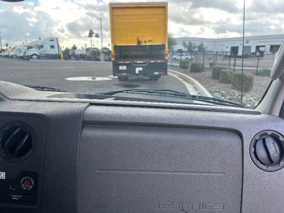 Light Duty Box Truck-Light and Medium Duty Trucks-Ford-2022-E350-Phoenix-AZ-101,620\n\t\tmiles-$ 32,250 - Image 19