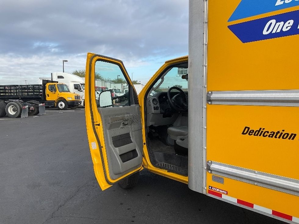 Light Duty Box Truck-Light and Medium Duty Trucks-Ford-2022-E350-Phoenix-AZ-101,778\n\t\tmiles-$ 25,500 - Image 16
